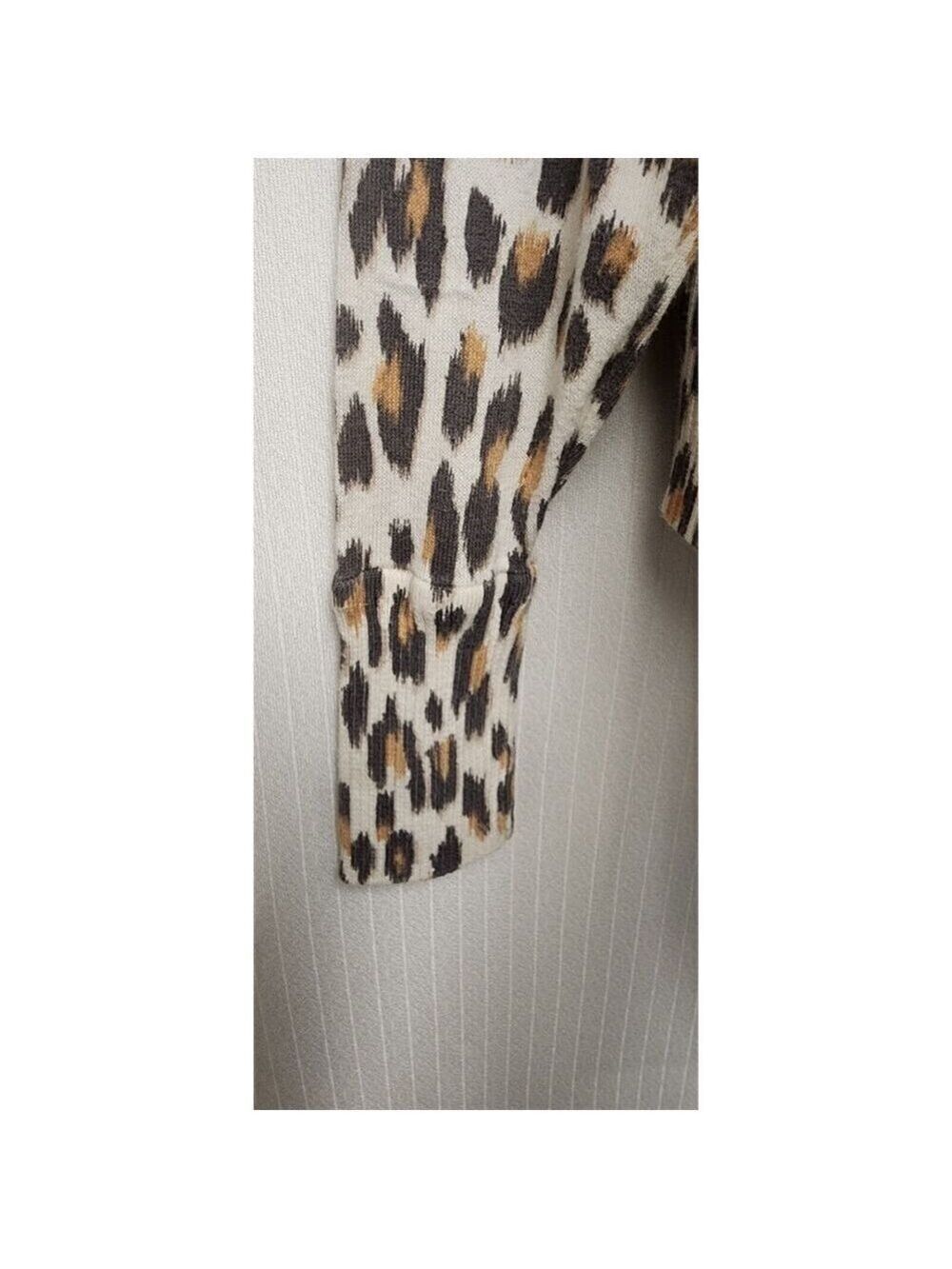 LOFT Leopard Print V-Neck Cardigan Sweater Women Color Cream/Gray Size Small - Picture 5 of 9